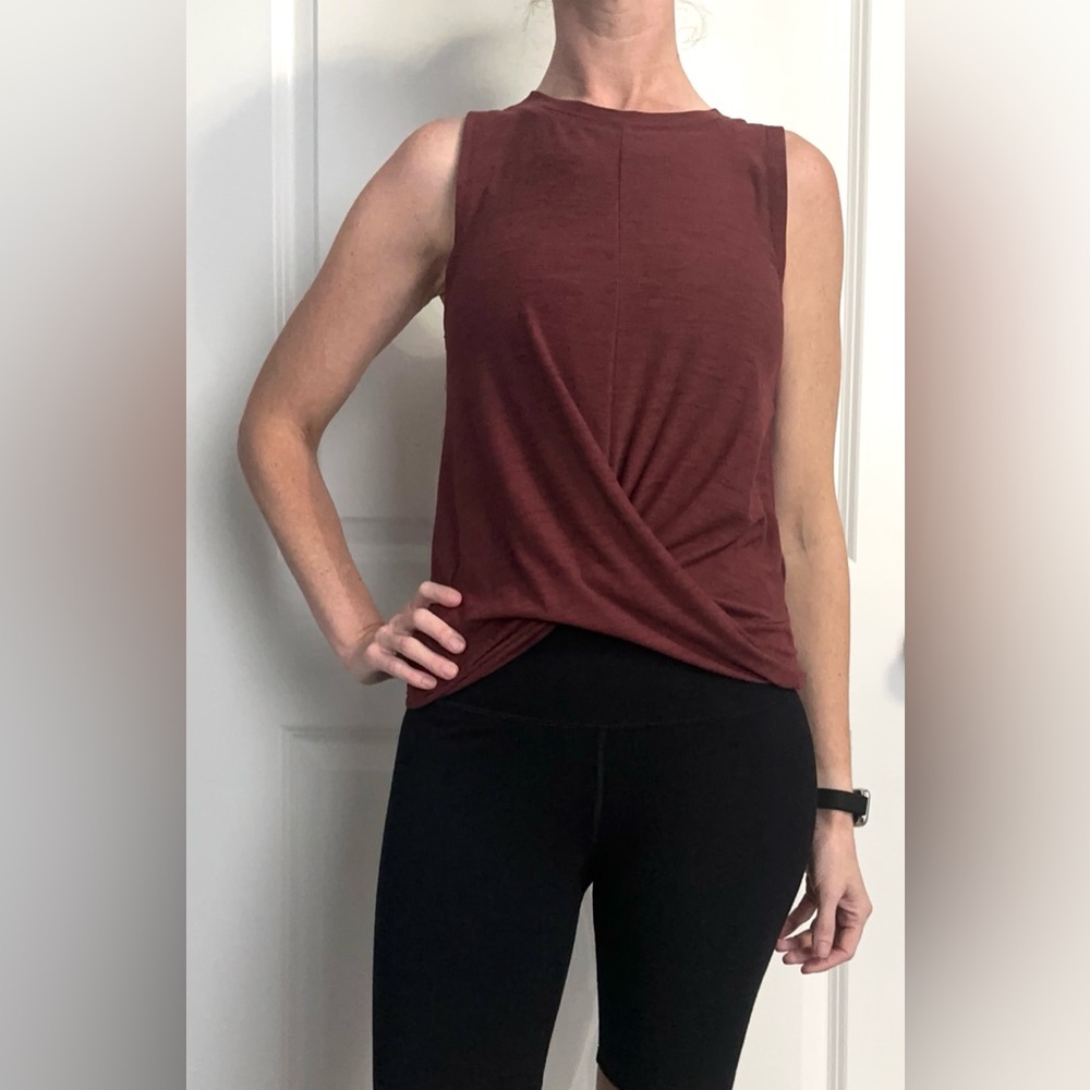Old Navy crop workout tank - burgundy - size xs